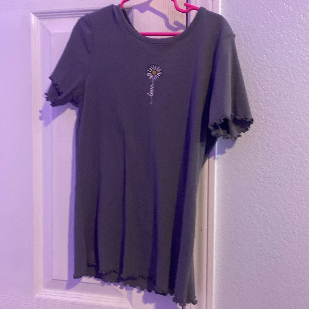 Gray shirt short sleeves with flower/sunflower Girls